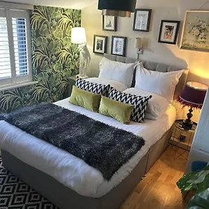 maison-claire.hotelsin-chester.com/