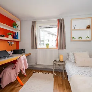Queens's Elms Bt9 Apartamento