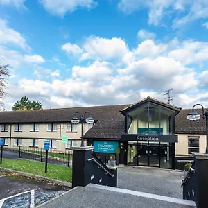 hallmark-gloucester.cardiffhotelswales.com/
